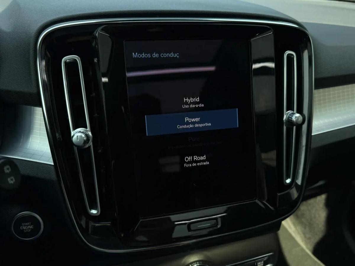 volvo-xc40-2021-hibrido-a-gasolina-1477cc