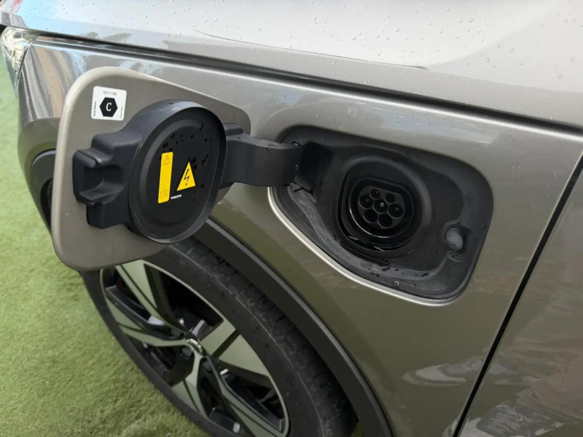 volvo-xc40-2022-hibrido-a-gasolina-1477cc