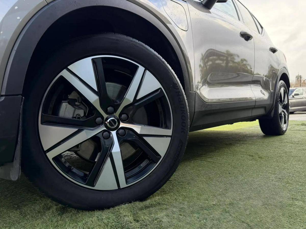volvo-xc40-2022-hibrido-a-gasolina-1477cc