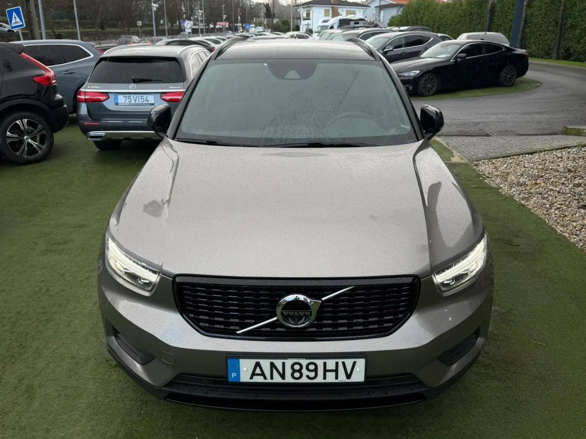volvo-xc40-2022-hibrido-a-gasolina-1477cc
