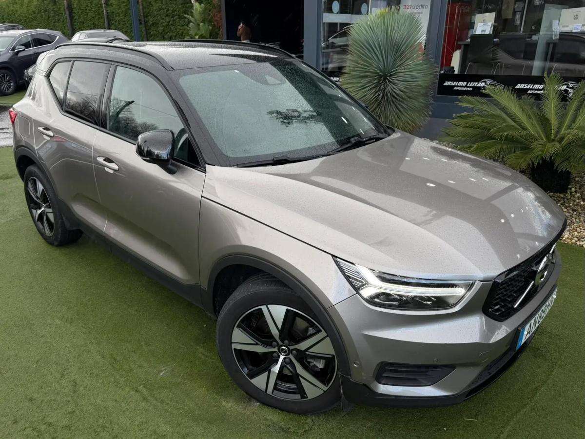 volvo-xc40-2022-hibrido-a-gasolina-1477cc