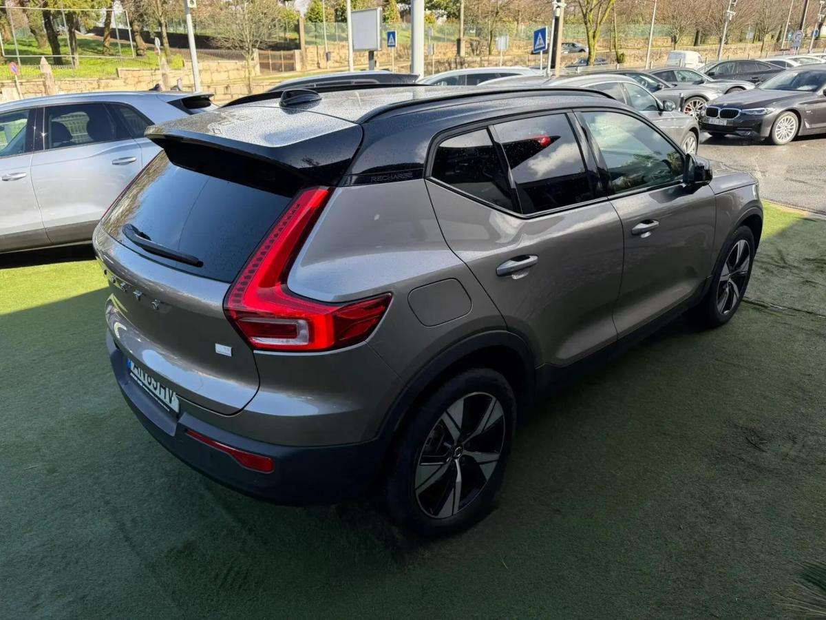 volvo-xc40-2022-hibrido-a-gasolina-1477cc