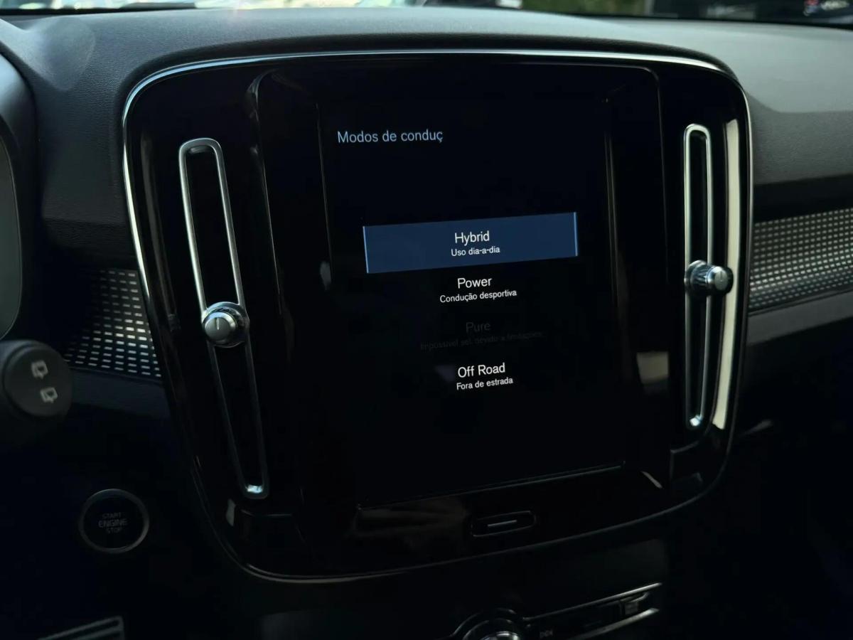 volvo-xc40-2022-hibrido-a-gasolina-1477cc