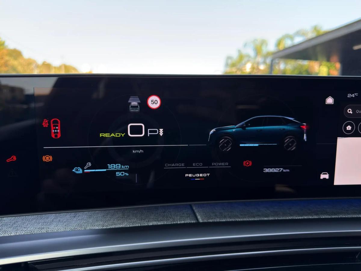 peugeot-e-3008-2024-eletrico-0cc