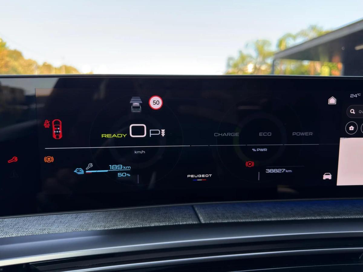 peugeot-e-3008-2024-eletrico-0cc