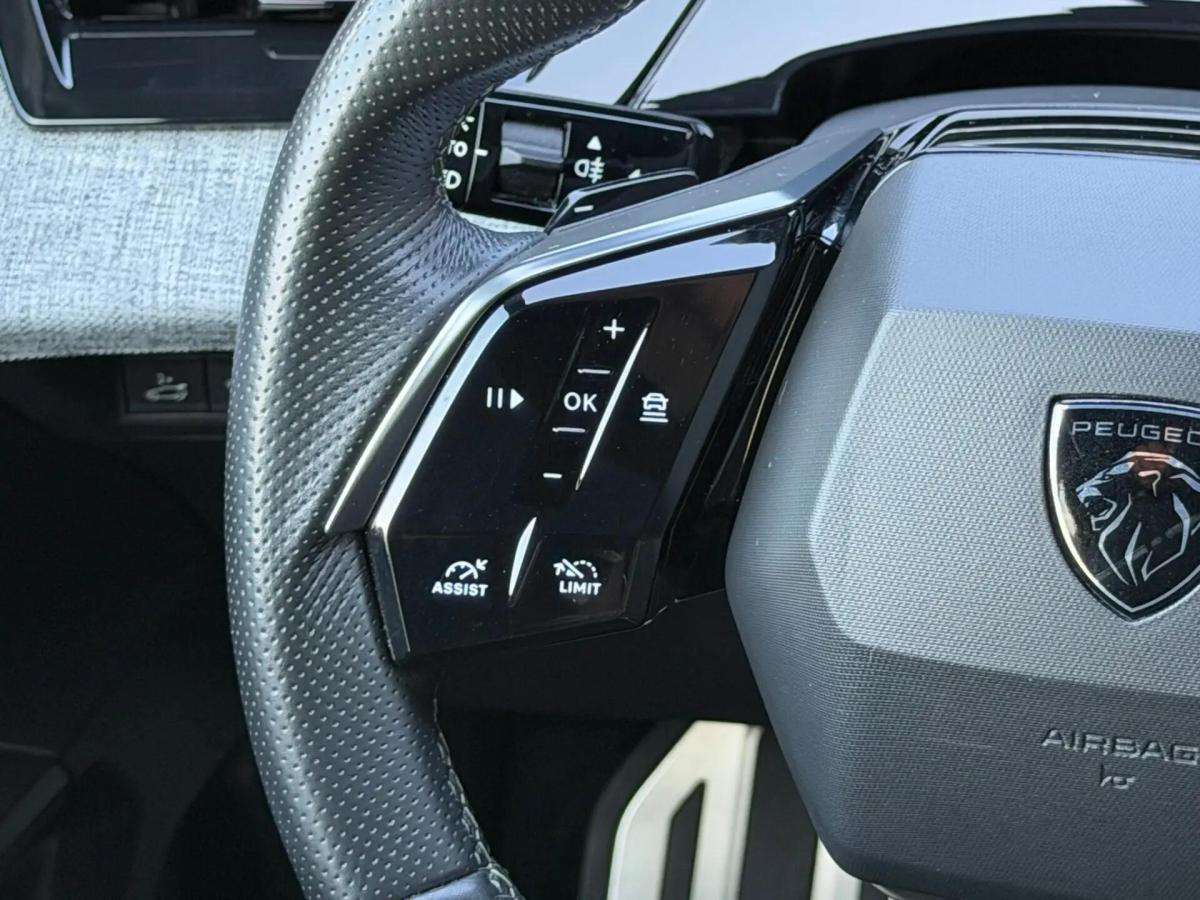 peugeot-e-3008-2024-eletrico-0cc