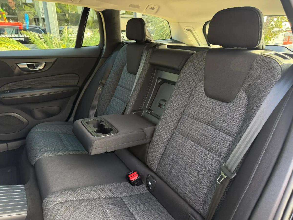volvo-v60-2023-hibrido-a-gasolina-1969cc