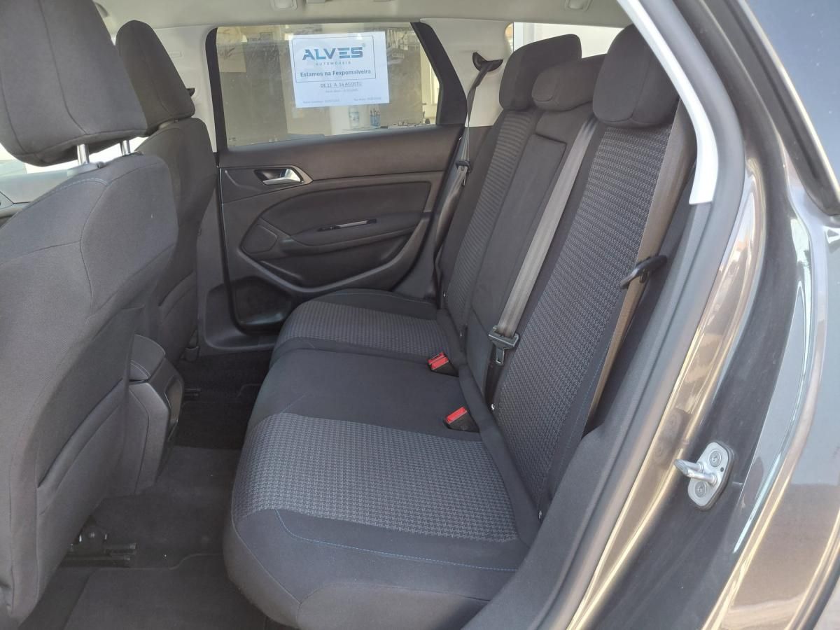 peugeot-308-sw-2021-gasolina-1199cc