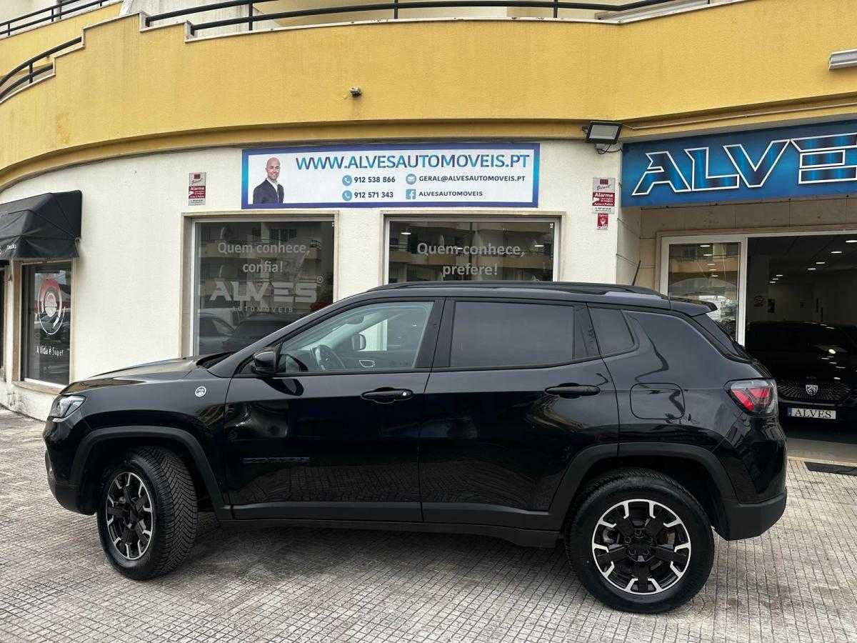jeep-compass-2023-hibrido-a-gasolina-1332cc