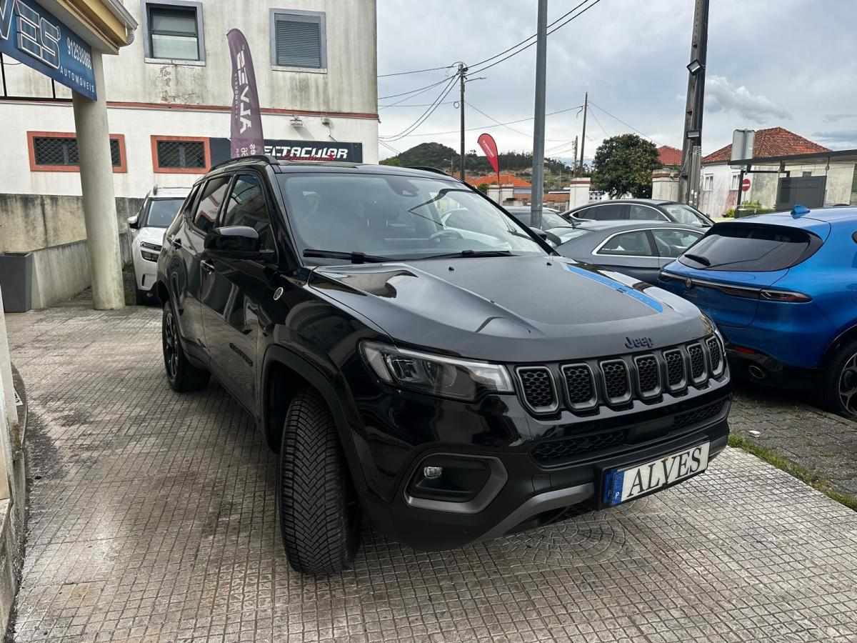 jeep-compass-2023-hibrido-a-gasolina-1332cc