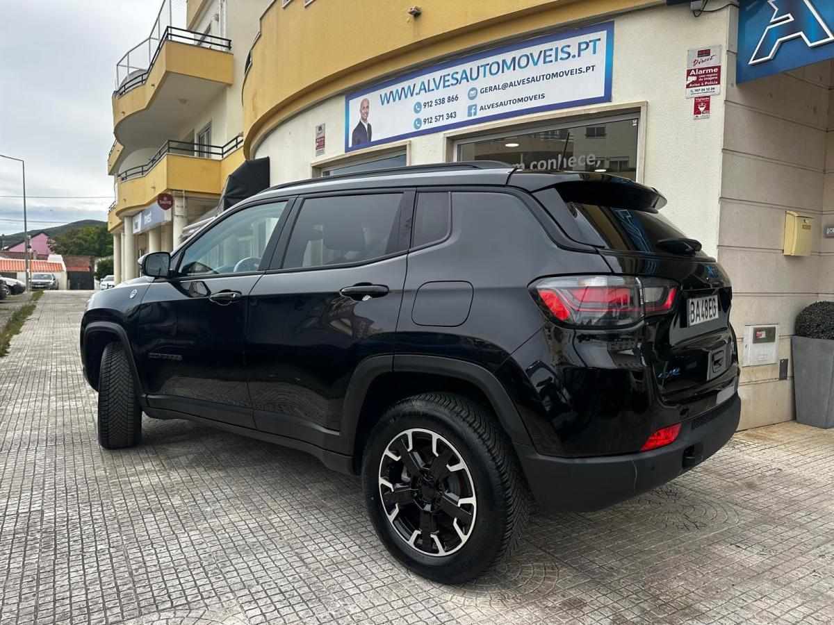 jeep-compass-2023-hibrido-a-gasolina-1332cc