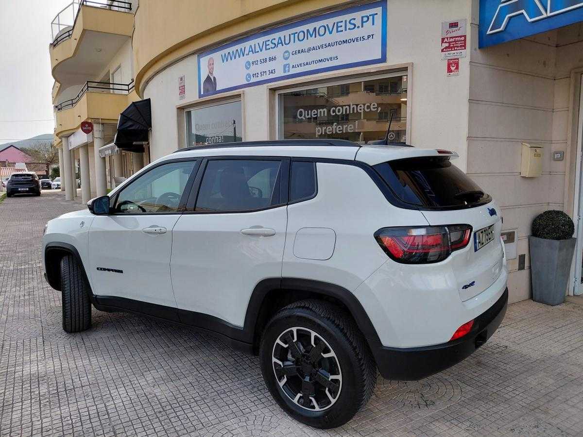 jeep-compass-2023-hibrido-a-gasolina-1332cc