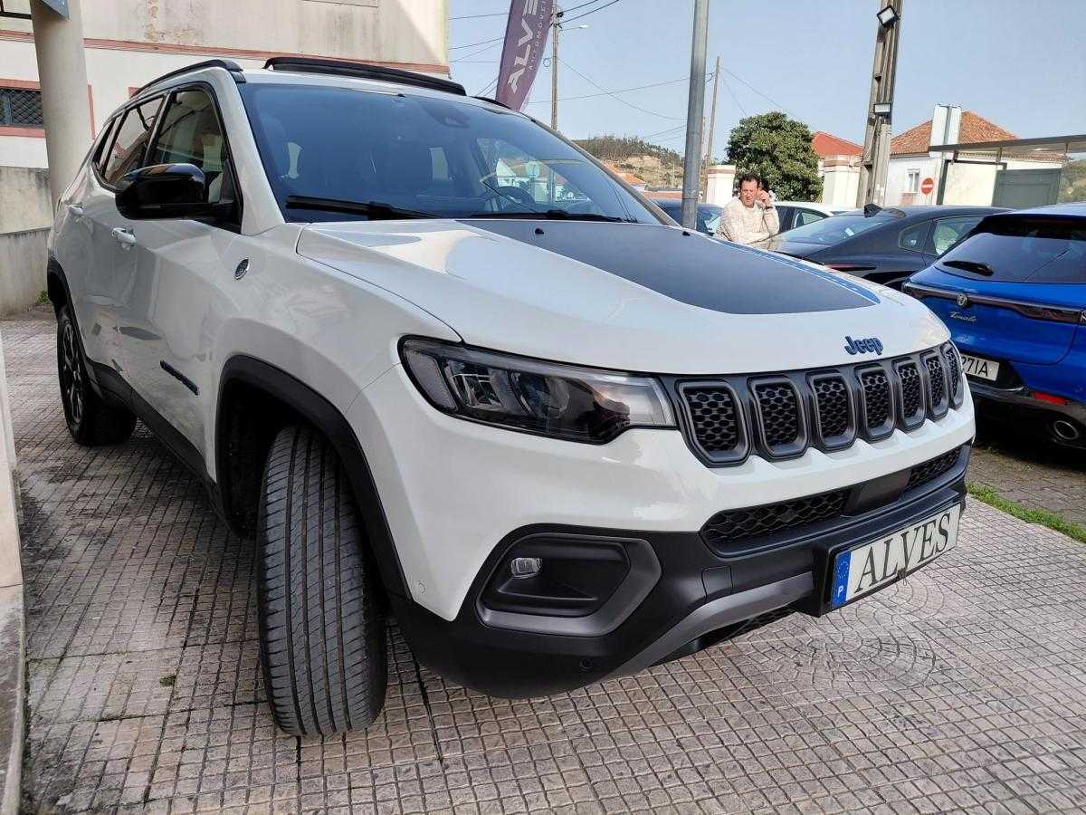 jeep-compass-2023-hibrido-a-gasolina-1332cc