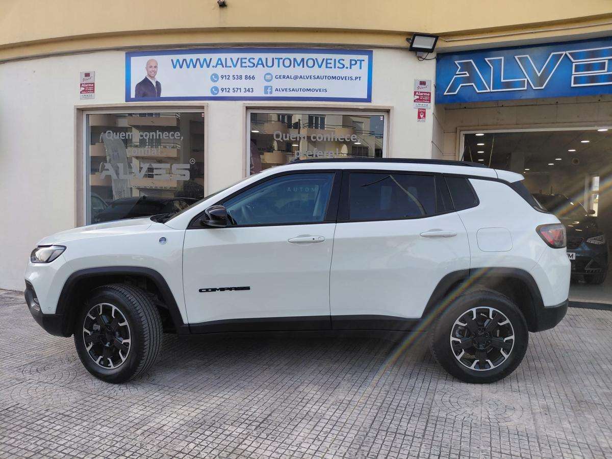 jeep-compass-2023-hibrido-a-gasolina-1332cc