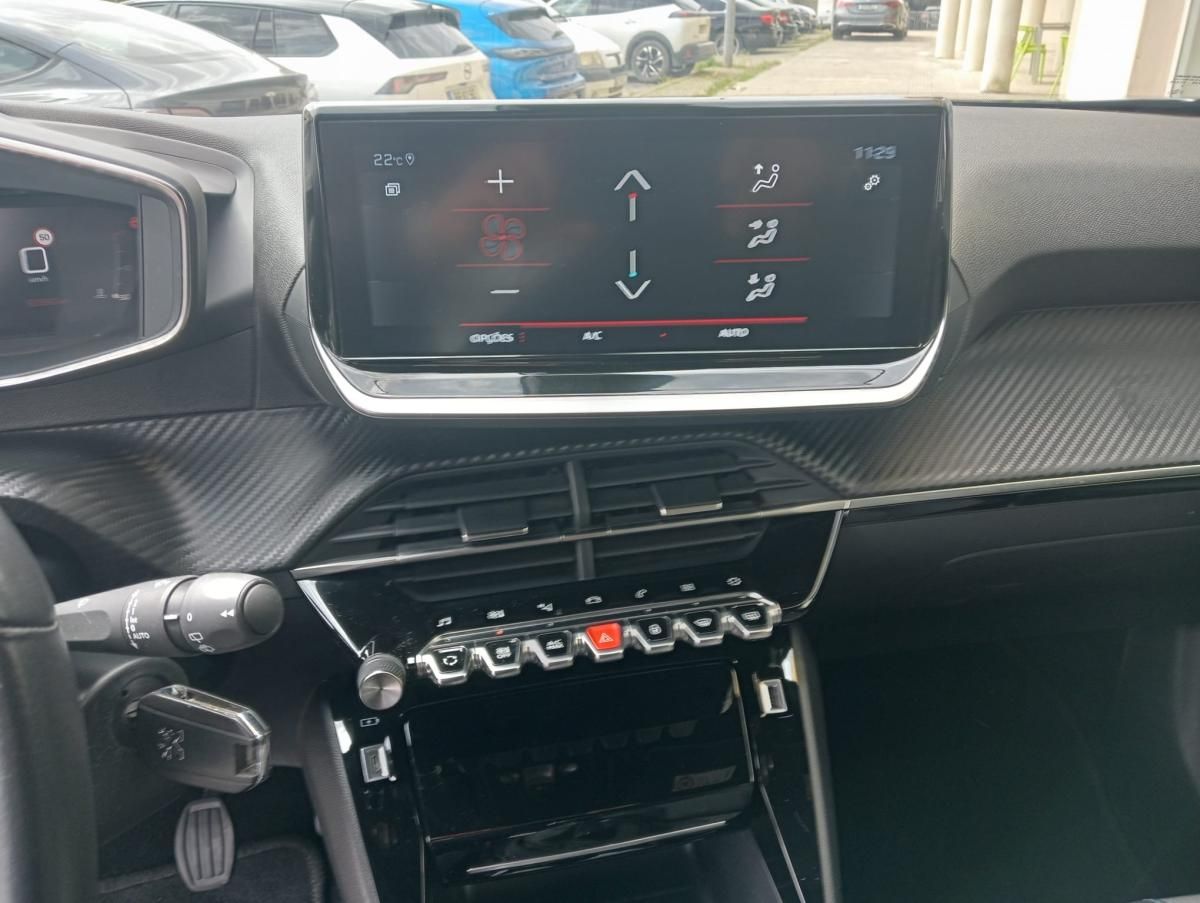 peugeot-2008-2023-gasolina-1199cc