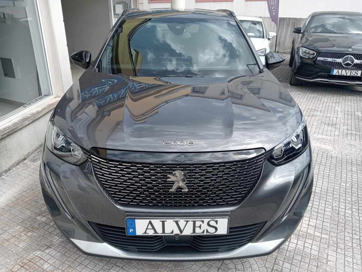 peugeot-2008-2023-gasolina-1199cc
