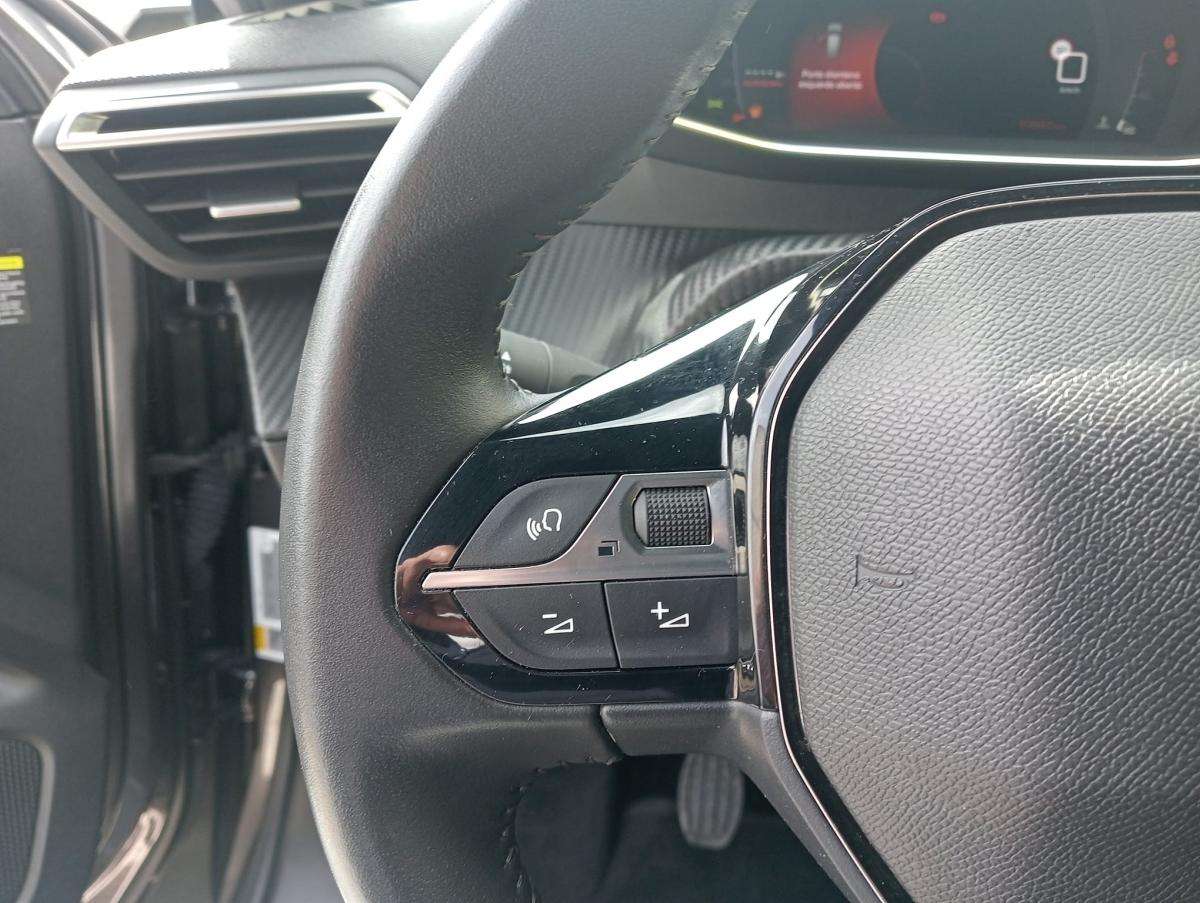 peugeot-2008-2023-gasolina-1199cc