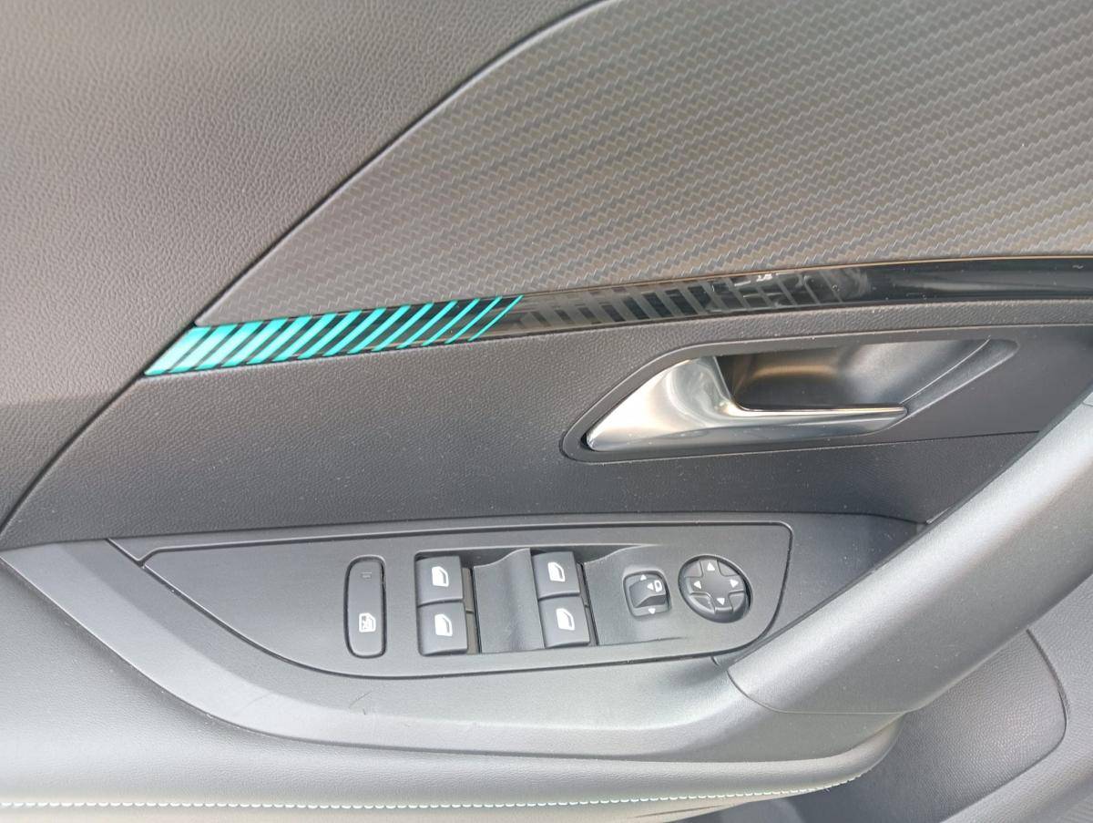 peugeot-2008-2023-gasolina-1199cc