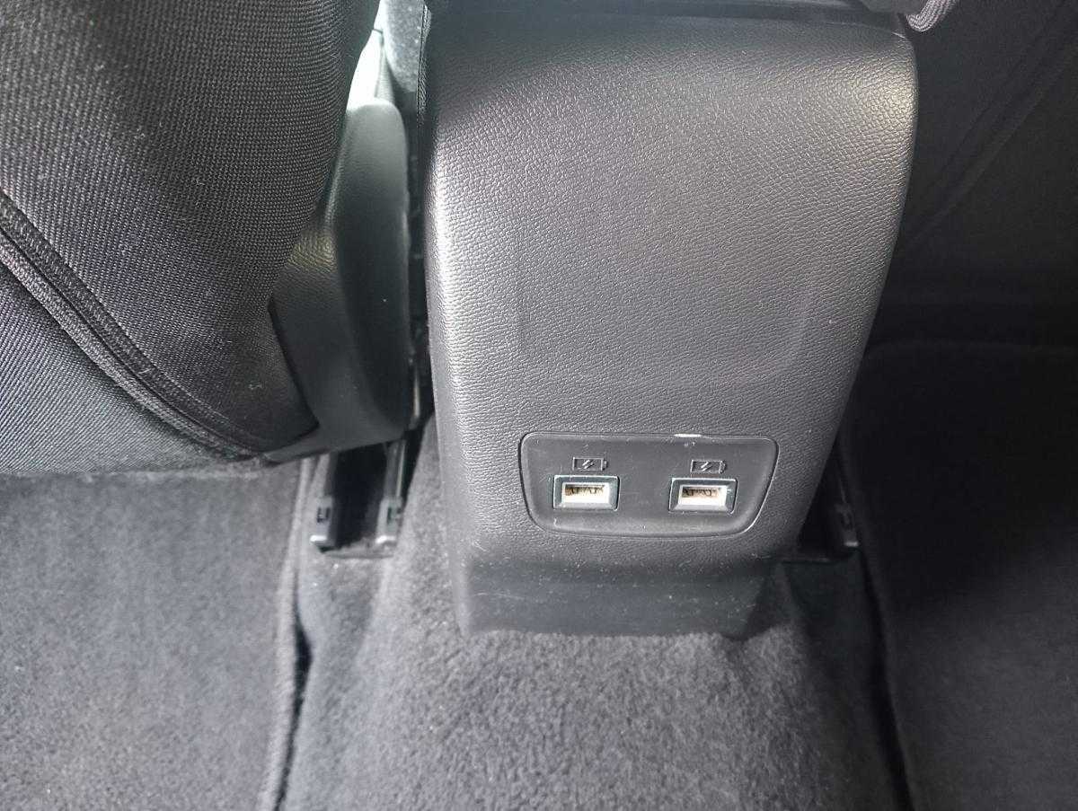 peugeot-2008-2023-gasolina-1199cc