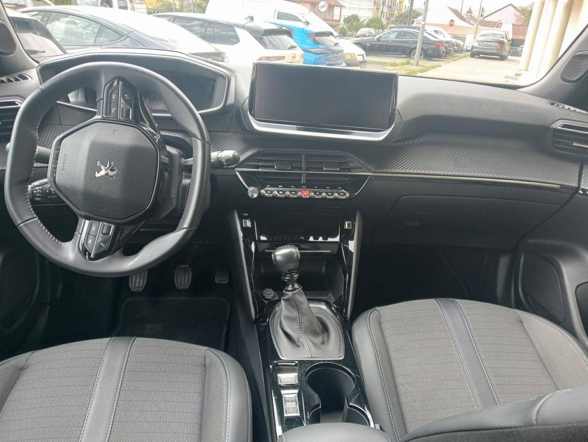 peugeot-2008-2023-gasolina-1199cc