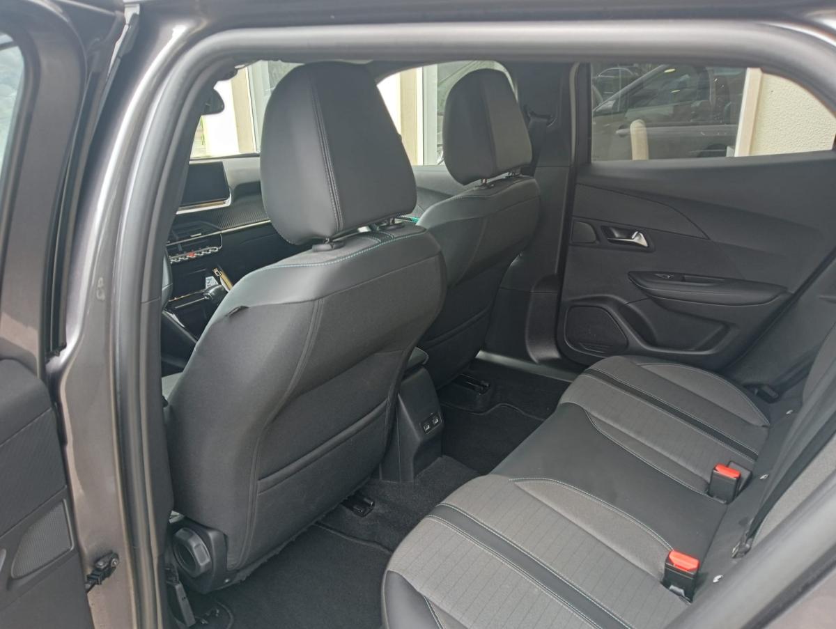 peugeot-2008-2023-gasolina-1199cc