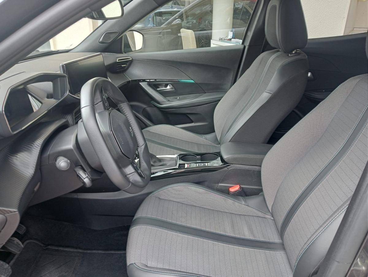 peugeot-2008-2023-gasolina-1199cc