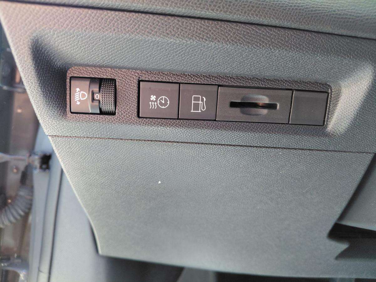 peugeot-308-sw-2024-hibrido-a-gasolina-1598cc