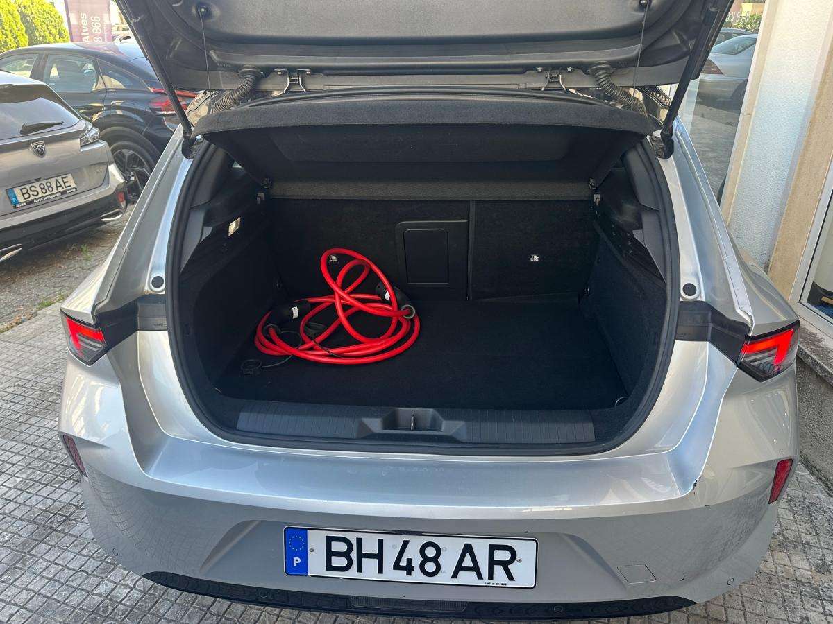 opel-astra-2024-hibrido-a-gasolina-1598cc