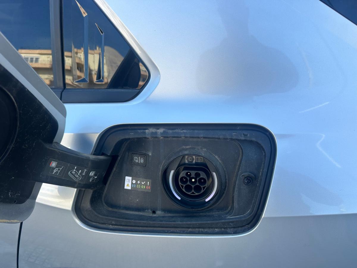 opel-astra-2024-hibrido-a-gasolina-1598cc