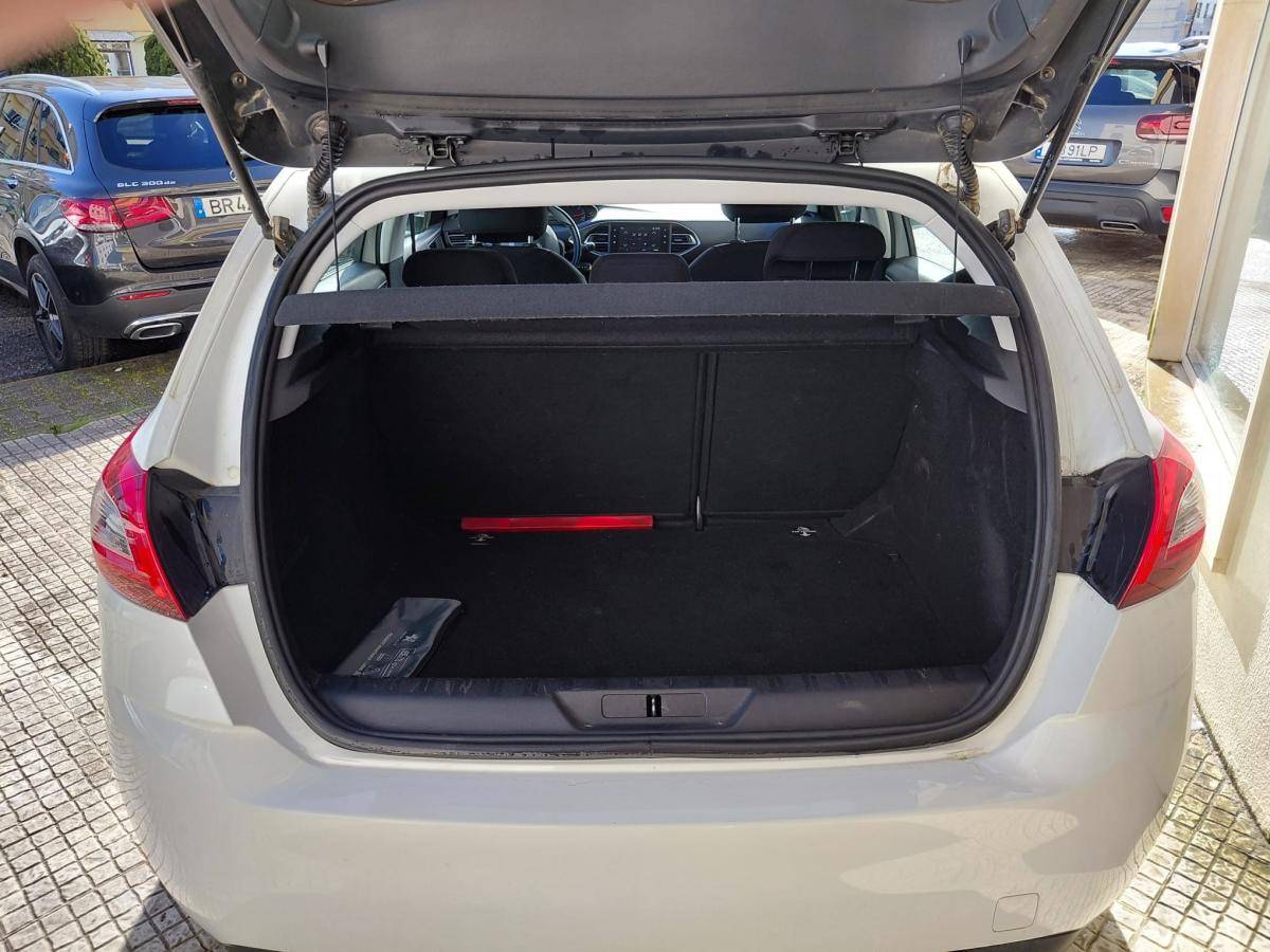 peugeot-308-2019-diesel-1499cc