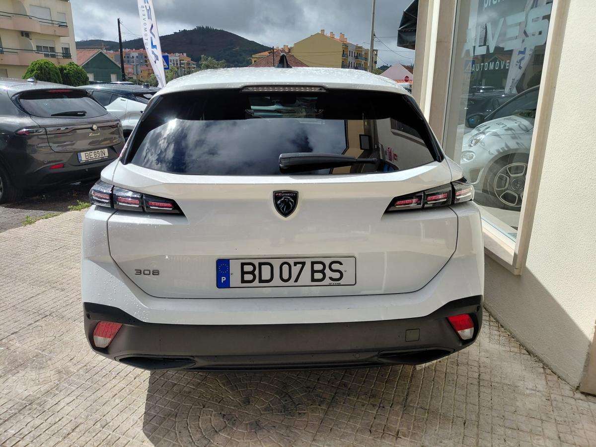 peugeot-308-sw-2023-gasolina-1199cc