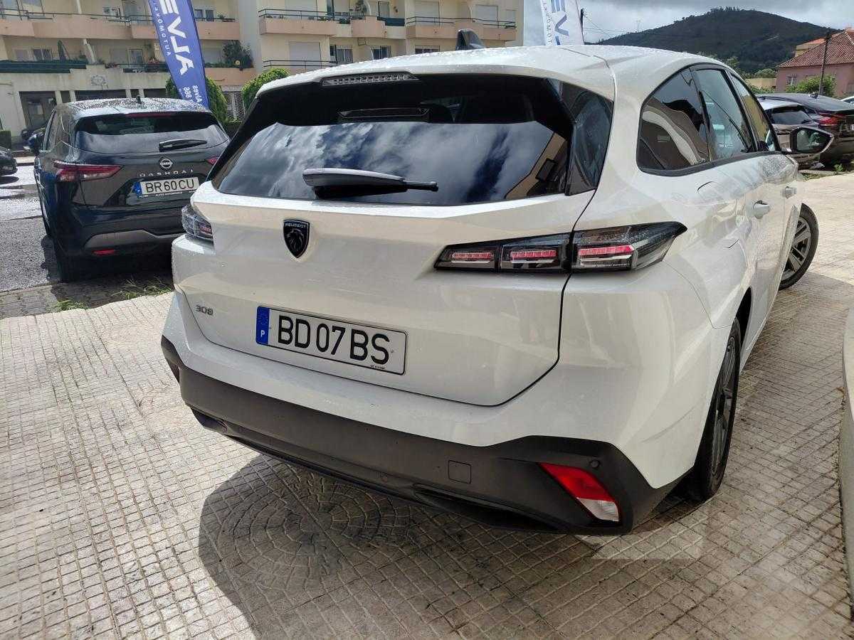 peugeot-308-sw-2023-gasolina-1199cc