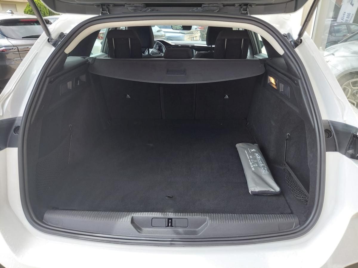 peugeot-308-sw-2023-gasolina-1199cc