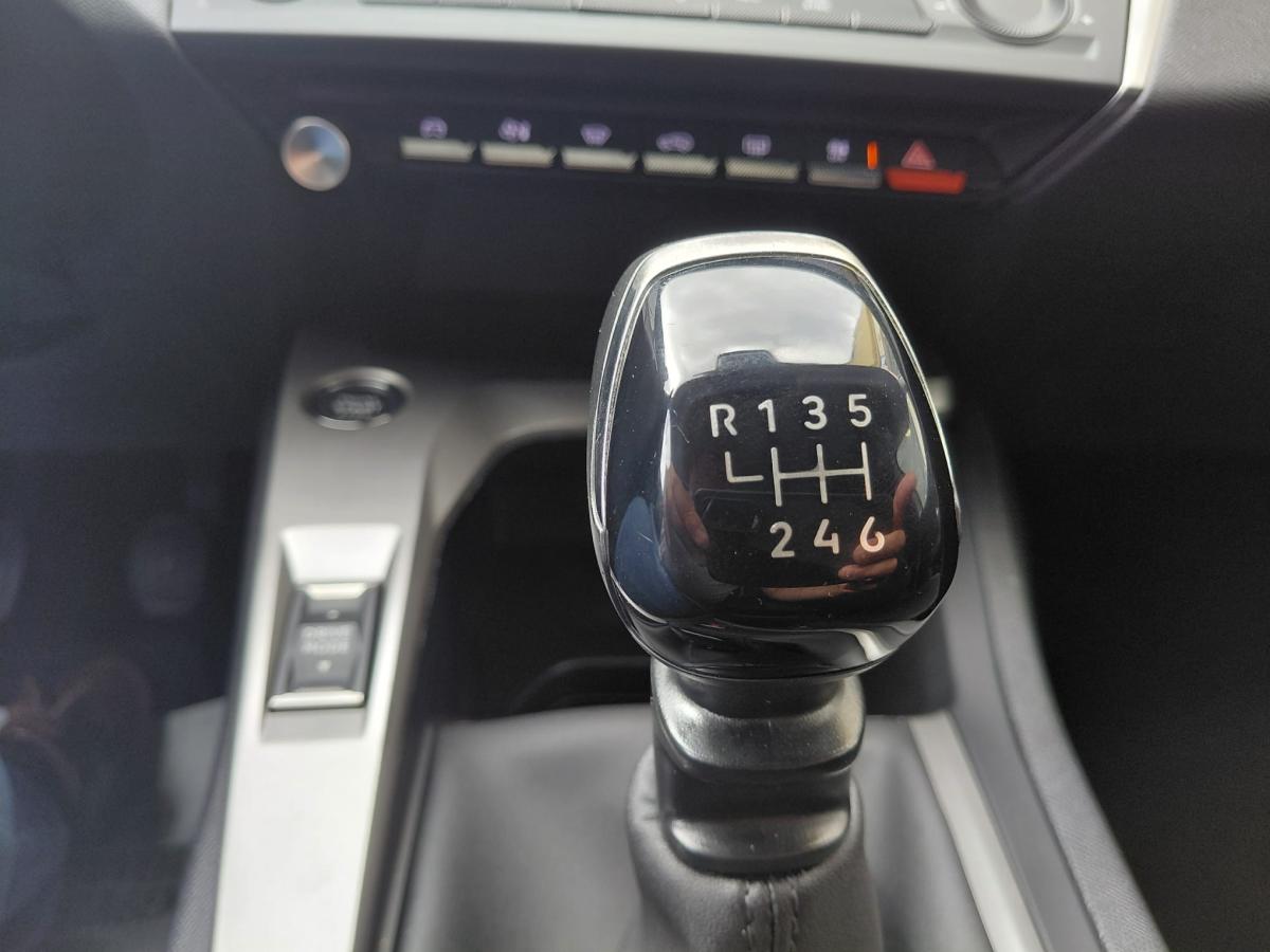 peugeot-308-sw-2023-gasolina-1199cc