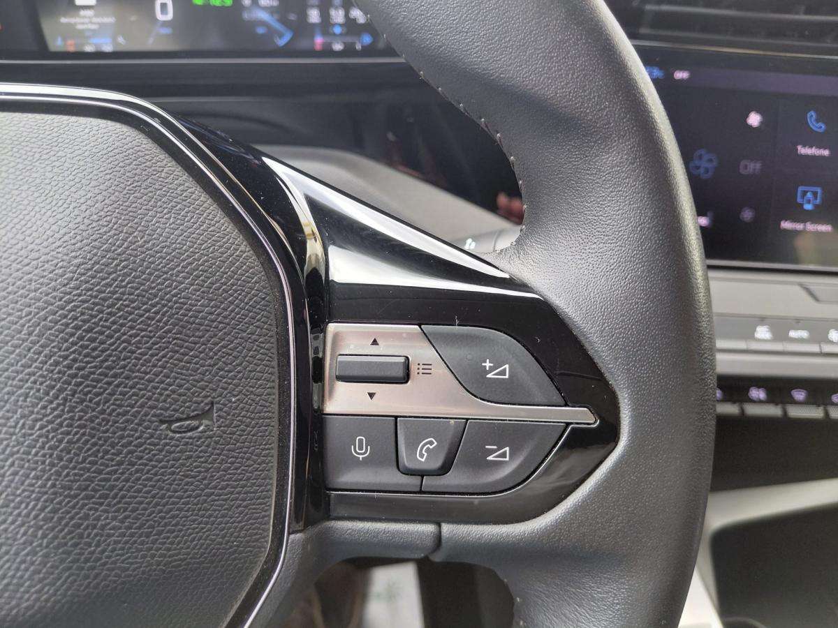 peugeot-308-sw-2023-gasolina-1199cc