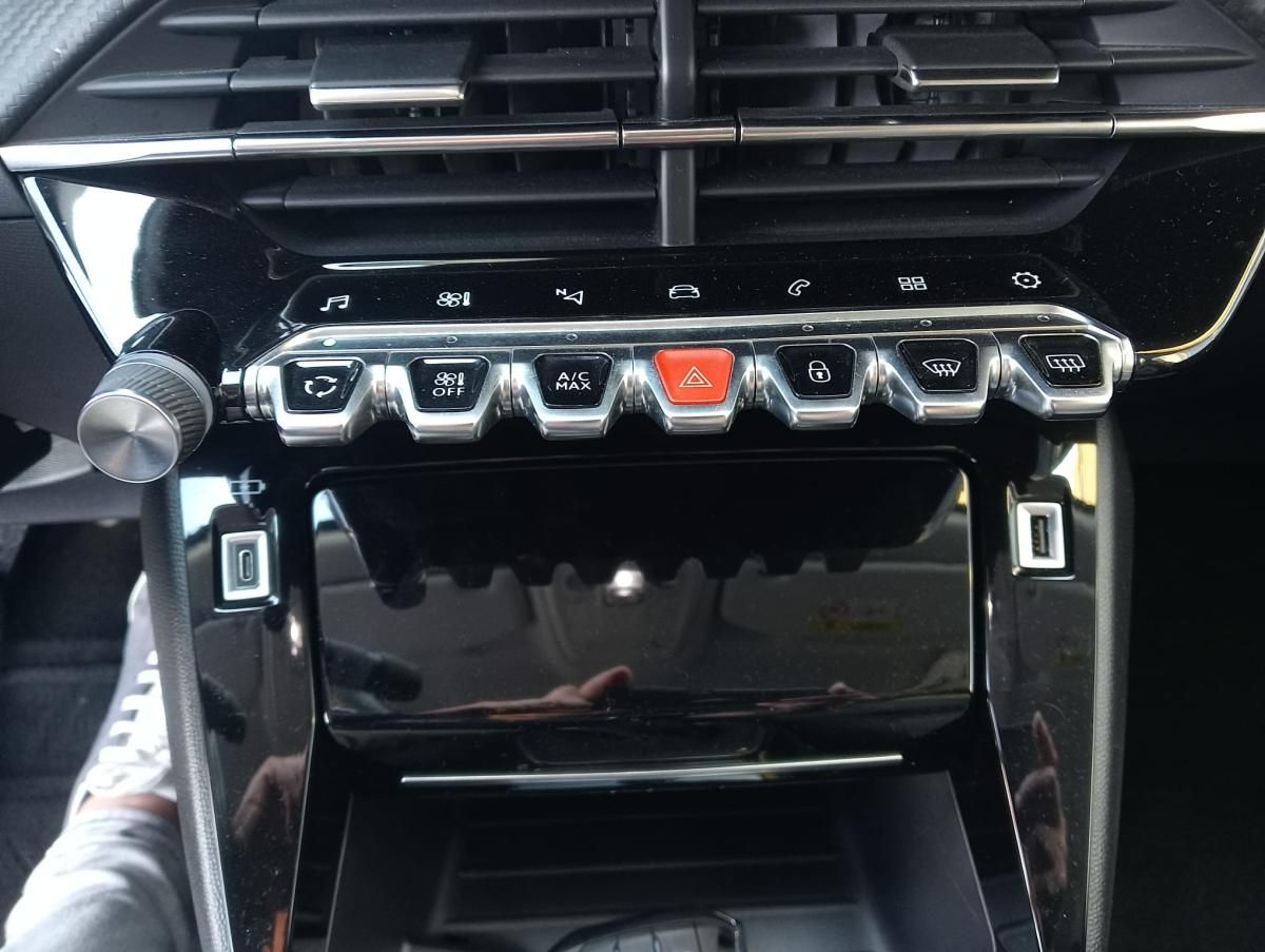peugeot-2008-2022-gasolina-1199cc