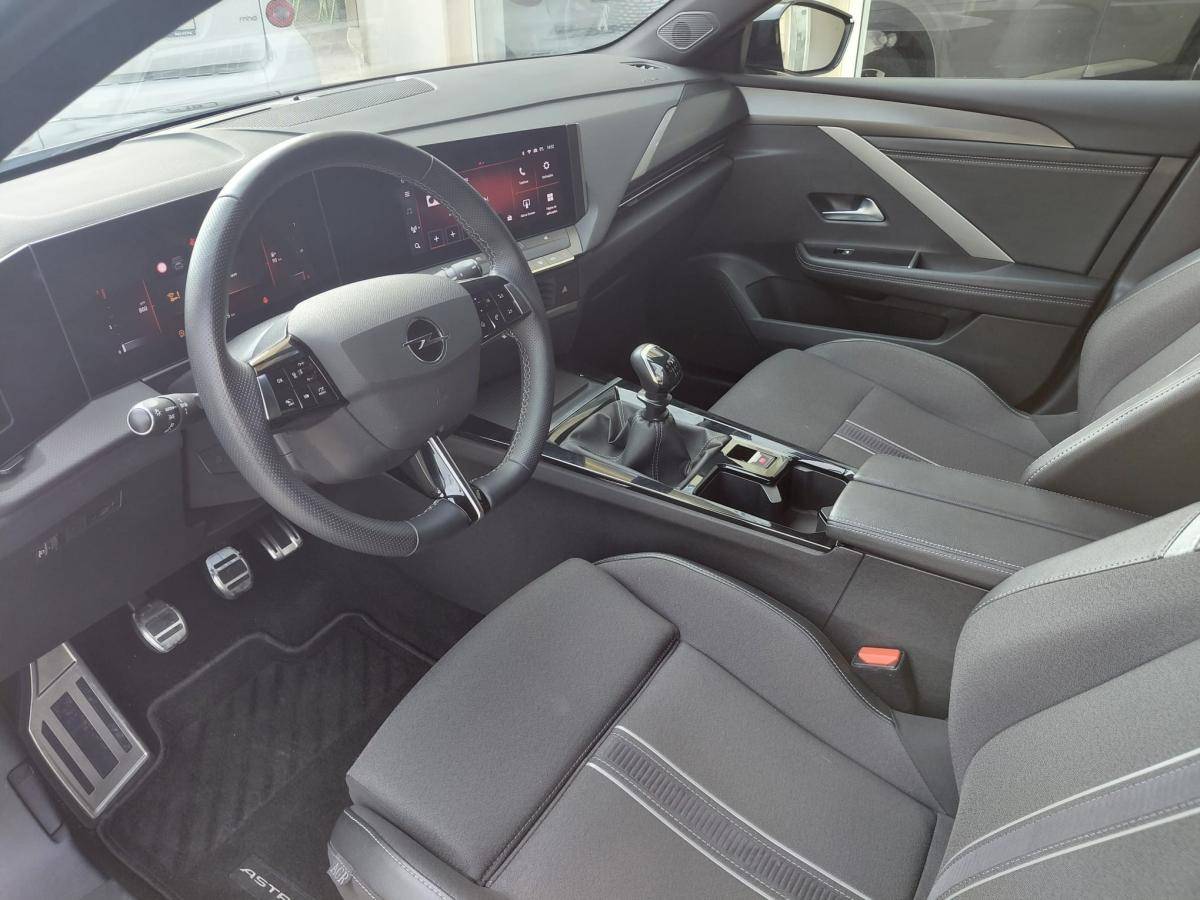 opel-astra-2024-diesel-1499cc
