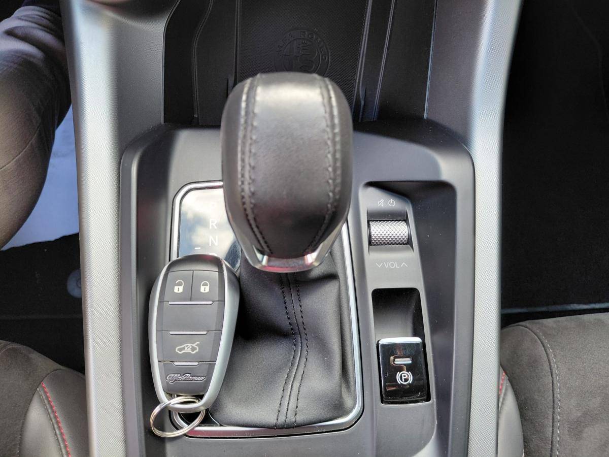 alfa-romeo-tonale-2023-hibrido-a-gasolina-1332cc