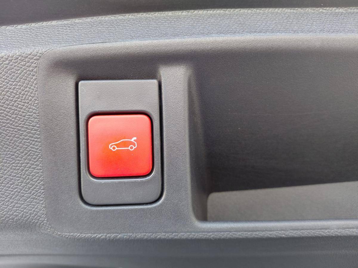 peugeot-e-308-2025-eletrico-0cc