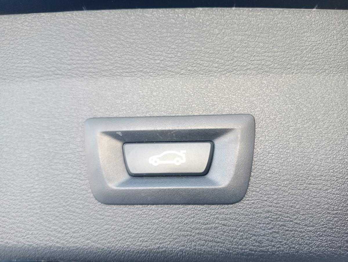 bmw-x1-2019-diesel-1496cc
