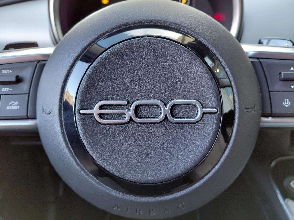 fiat-600-2024-eletrico-0cc