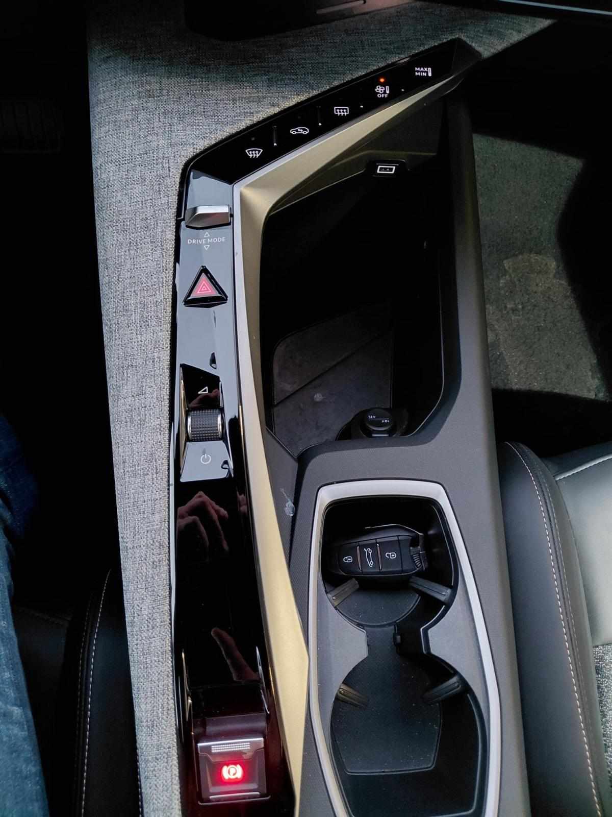 peugeot-3008-2025-hibrido-a-gasolina-1199cc