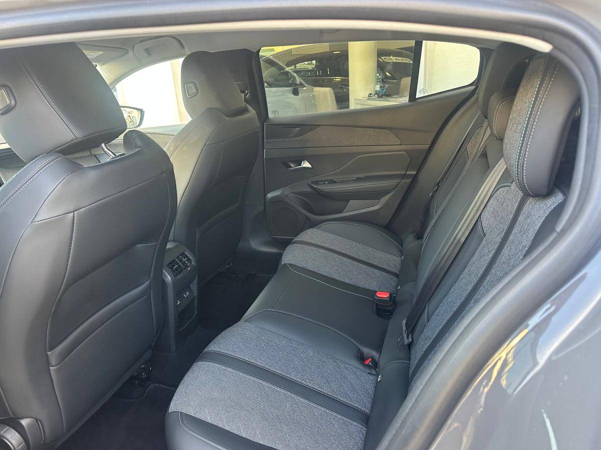 peugeot-408-2024-gasolina-1199cc