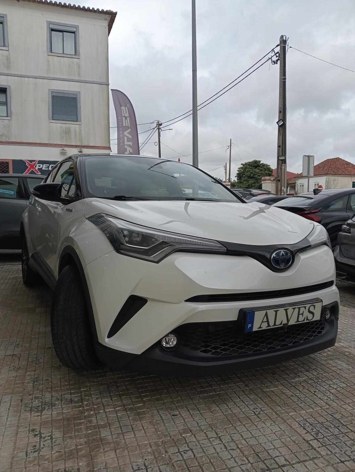 toyota-c-hr-2018-hibrido-a-gasolina-1798cc