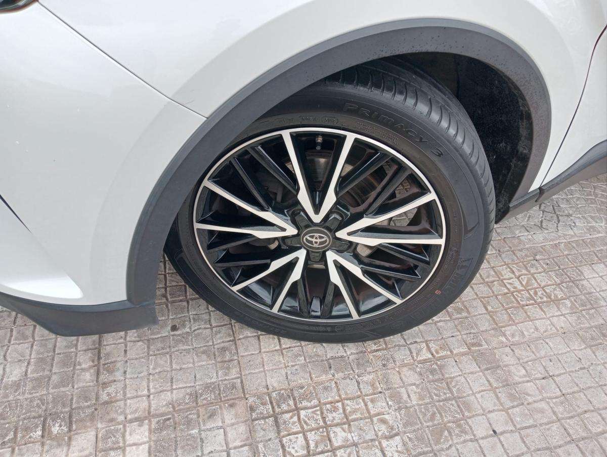 toyota-c-hr-2018-hibrido-a-gasolina-1798cc