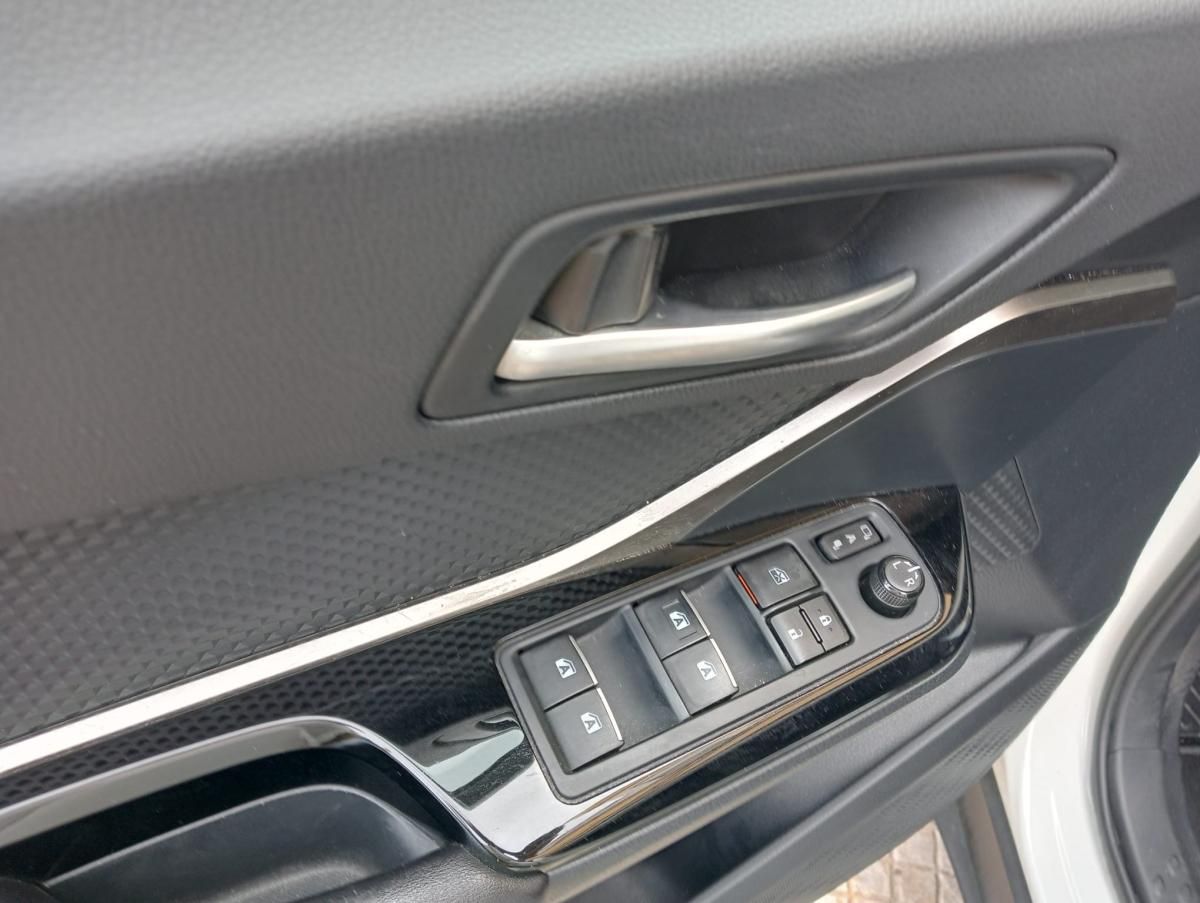 toyota-c-hr-2018-hibrido-a-gasolina-1798cc