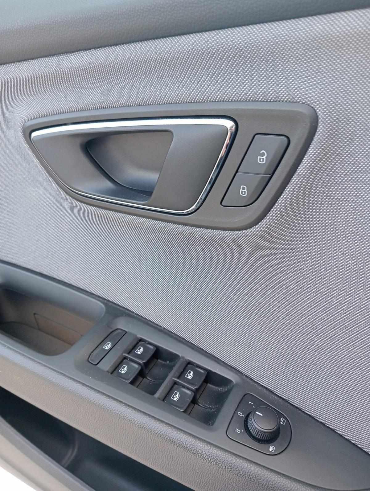 seat-leon-2018-diesel-1598cc