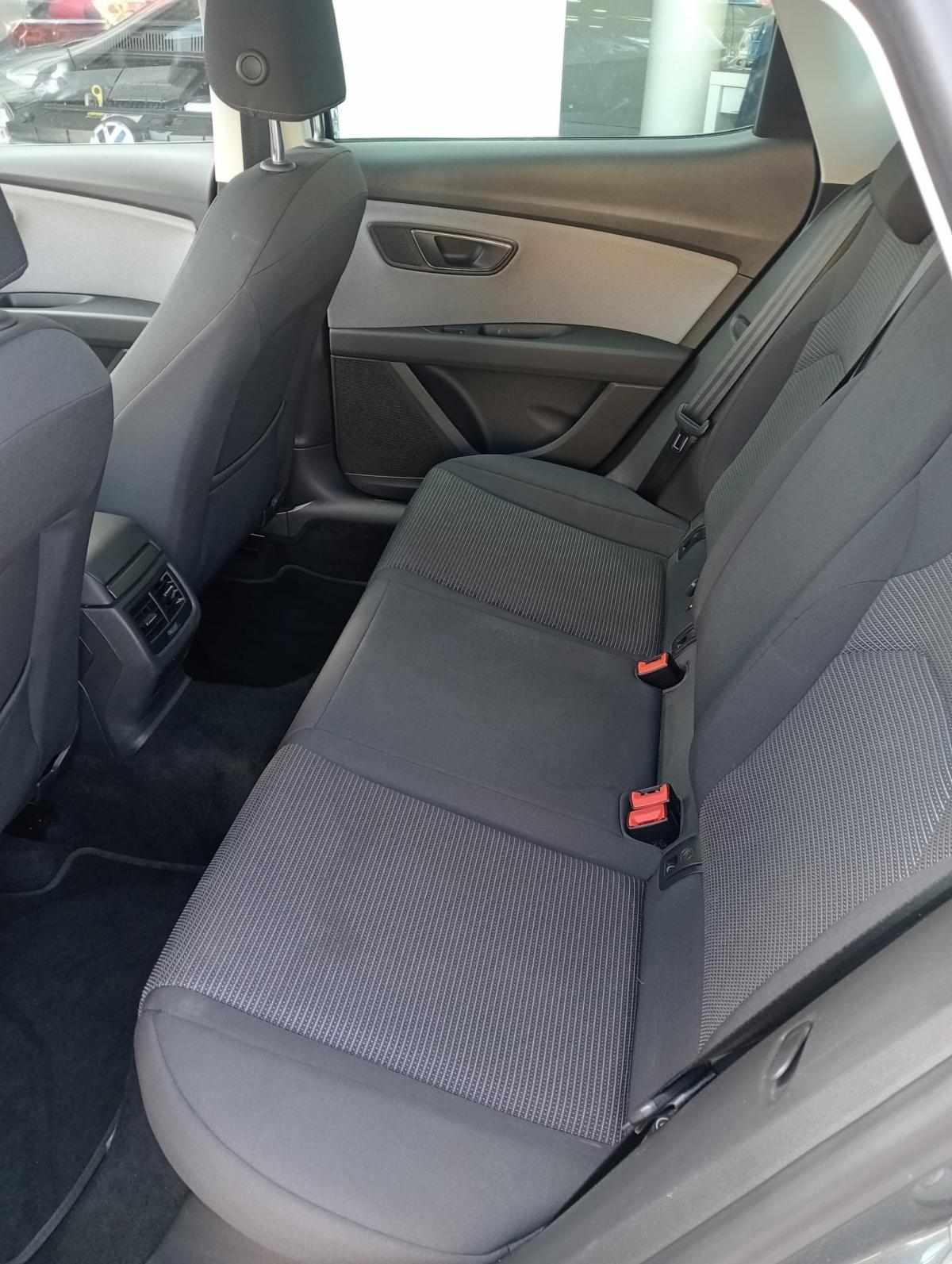seat-leon-2018-diesel-1598cc