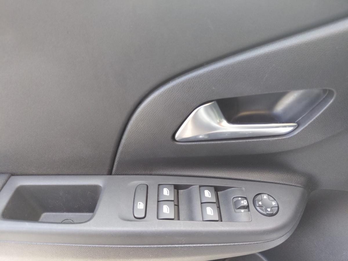 opel-corsa-2025-gasolina-1199cc