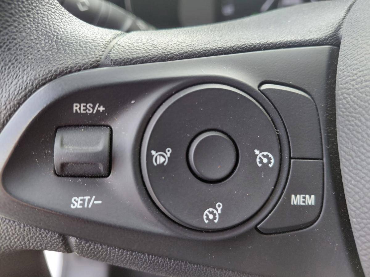 opel-corsa-2025-gasolina-1199cc